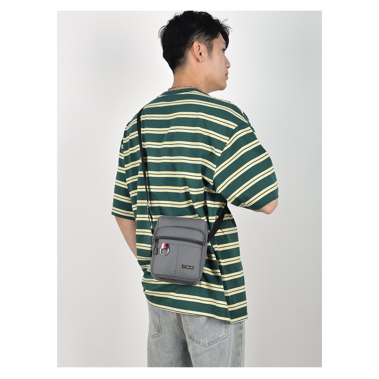 (w240)กระเป๋าสะพายข้างชายใบน้อยเท่ๆสูง20เซ็น 3ซิป แต่งห่วงเงิน vgetbag