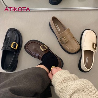 Atikota รองเท้าแมรี่เจน หนังเทียม แต่งหัวเข็มขัดโลหะ ขนาดเล็ก สวมใส่สบาย เข้ากับทุกการแต่งกาย สไตล์เรโทร สําหรับผู้หญิง และนักเรียน