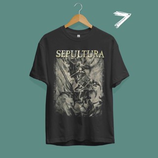 2023เสื้อยืดผ้าฝ้าย เสื้อยืด พิมพ์ลาย Sepultura Band