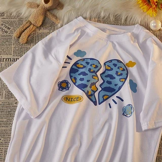 SALABO(พร้อมส่ง)⭐️50ลาย⭐️รวม เสื้อแขนสั้น Oversize เสื้อคอกลมแขนสั้น พื้นขาวสกรีนลายน่ารักๆ เท่ๆ🍪 #C009