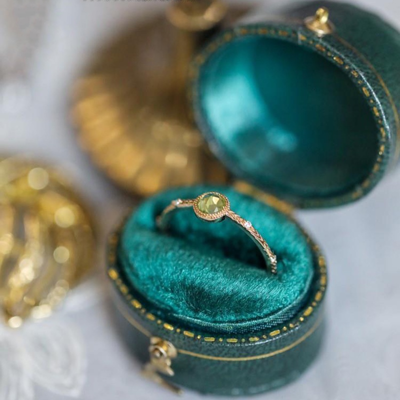 ♥แหวนเงินฝังเพชร เพอริดอท สีเขียวสด คริสตัล ทรงกลม ปรับได้ เครื่องประดับบูติก ของแท้ สวยหรู สําหรับผู้หญิง แหวนทองครึ่งสลึง แหวนแฟชั่น คริสต์มาส แหวนทอง แหวนคู่ แหวนผู้ชาย