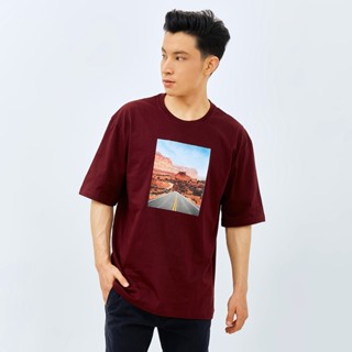 M231 เสื้อยืดแขนสั้น พิมพ์ลายกราฟฟิค Maroon 2741A