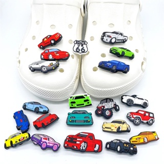 จี้การ์ตูนรถแข่ง Crocs Pin Jeep Truck Jibitz Charm เครื่องประดับ สําหรับตกแต่งรองเท้าผู้ชาย