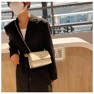 Premium FashionBAG กระเป๋าสะพายข้าง สายโซ่สีทอง วัสดุหนังPU ทนทานหรูหรา รุ่น8075