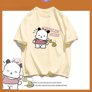 เสื้อยืดแขนสั้น คอกลม ผ้าฝ้าย พิมพ์ลายการ์ตูนอนิเมะ Sanrio Pochacco น่ารัก สไตล์ญี่ปุ่น แฟชั่นฤดูร้อน สําหรับเด็กผู้ชาย และเด็กผู้หญิง [RAIN]