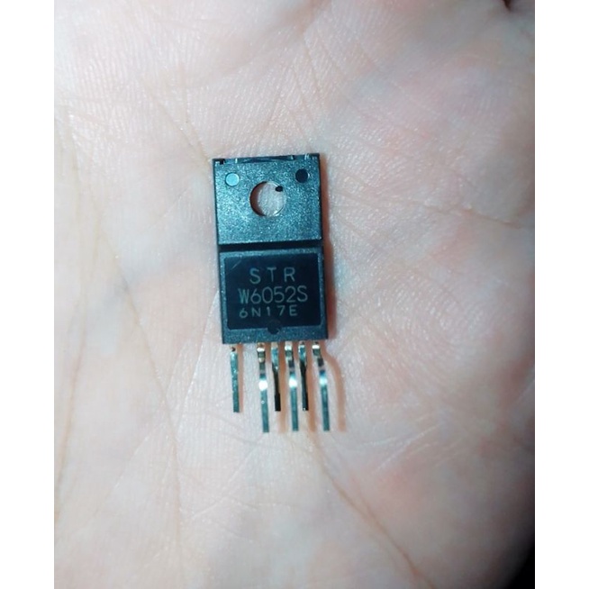 ตัวควบคุม IC STR W6052S