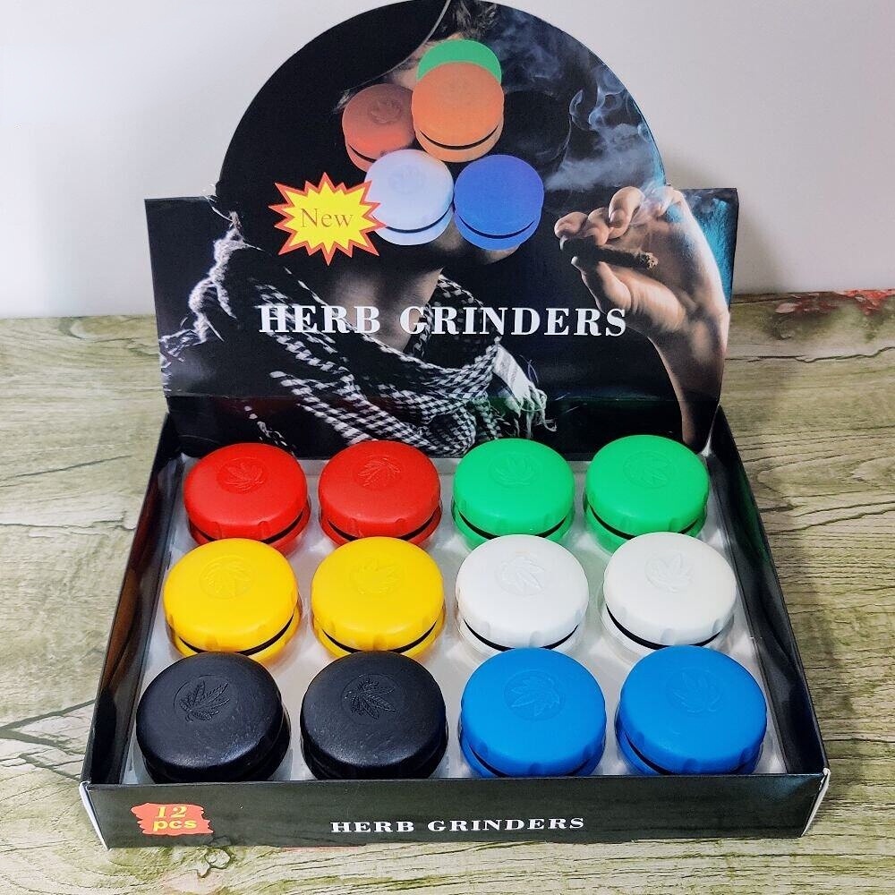 (ขายส่ง!! ยกกล่อง 12 ชิ้น) 2 ชั้น 60 มม Grinder สุ่มสี เครื่องบดสมุนไพร ที่บดสมุนไพร พลาสติก