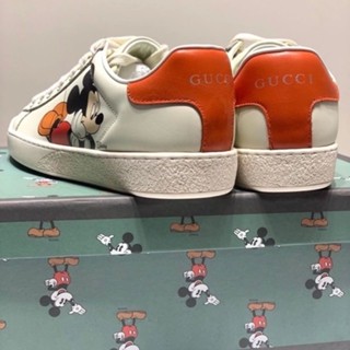 Gucci Guangzhou Top Yuanniu Goods Mickey รองเท้าผ้าใบ สีขาว (วัตถุจริงเป็นสีเบจ)