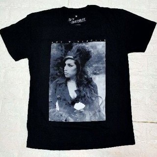 เสื้อนักร้อง ในตำนาน AMY WINEHOUSE ลิขสิทธิ์แท้ปี2018.