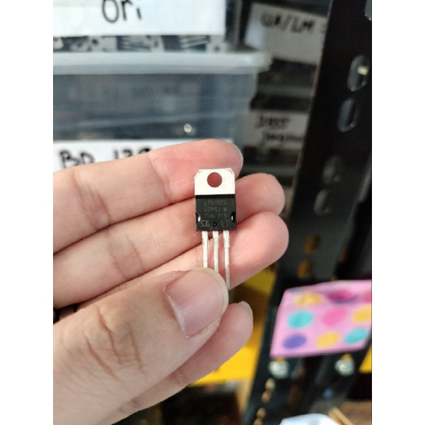 L 7915 st , L7915 st