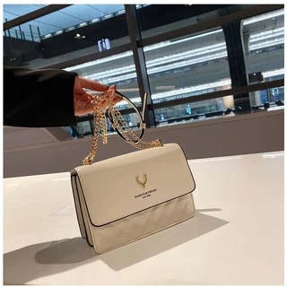 Premium FashionBAG กระเป๋าสะพายข้าง สายโซ่สีทอง วัสดุหนังPU ทนทานหรูหรา รุ่น8075