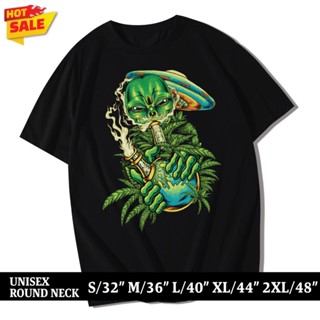 เสื้อยืดคอกลม Cotton 100% สกรีนลาย marijuana addict alien  (แขนสั้น)_02