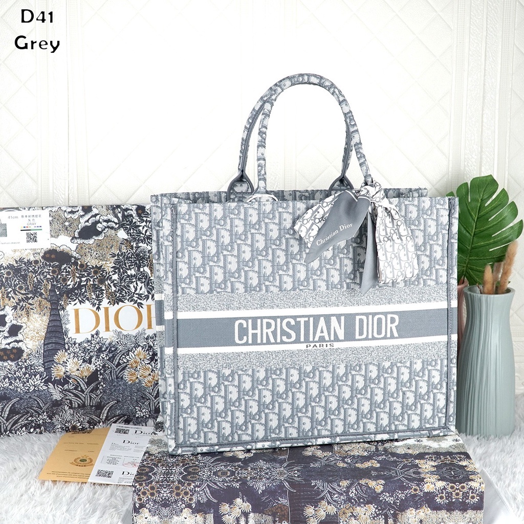D Tote Book D41 (พร้อมกล่อง) D36