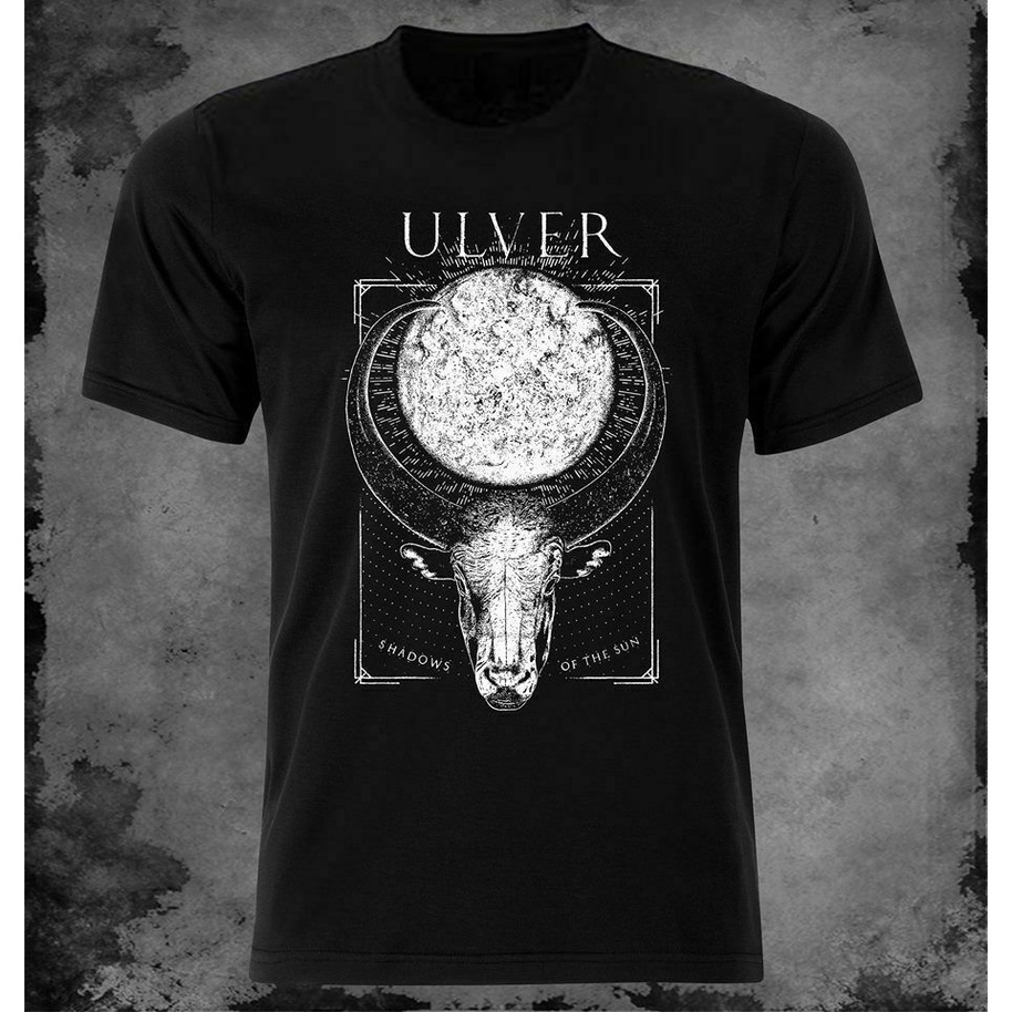 [พร้อมส่ง] เสื้อยืดลําลอง ผ้าฝ้าย 100% แขนสั้น พิมพ์ลาย Ulver Shadow Of The Sun สําหรับผู้ชาย