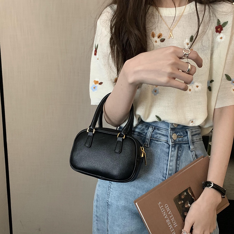 ใหม่ เสื้อยืด คอกลม แขนสั้น ปักลายดอกไม้ แฟชั่นฤดูร้อน สําหรับผู้หญิง
