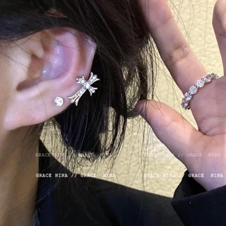 เครื่องประดับ ต่างหู แบบคลิปหนีบ ประดับเพทาย สีเงิน สไตล์ฮิปฮอป สําหรับผู้ชาย และผู้หญิง 1 คู่