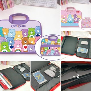 กระเป๋า Care Bears สำหรับใส่ Tablet 12.9 นิ้ว มีช่องใส่กับแกนกระเป๋าเดินทางได้ ขนาด 35×26×2 cm JK-11