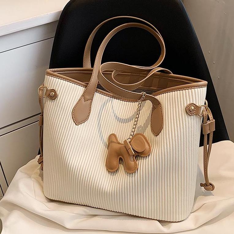 BOOMING กระเป๋าแฟชั่นผู้หญิง 8633