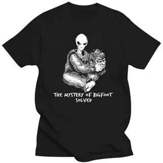 ใหม่ เสื้อยืดลําลอง แขนสั้น พิมพ์ลาย Mystery Of Big Foot Alien Ufo สําหรับผู้ชาย_02