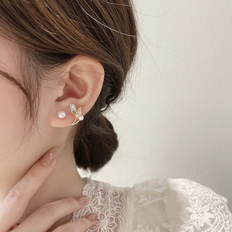 เวอร์ชั่นเกาหลี ที่เรียบง่าย อ่อนโยน มุก ใบไม้ สุภาพสตรี ต่างหูสตั๊ด / แวววาว เพชร อารมณ์ ใบไม้ มุก ต่างหูอเนกประสงค์