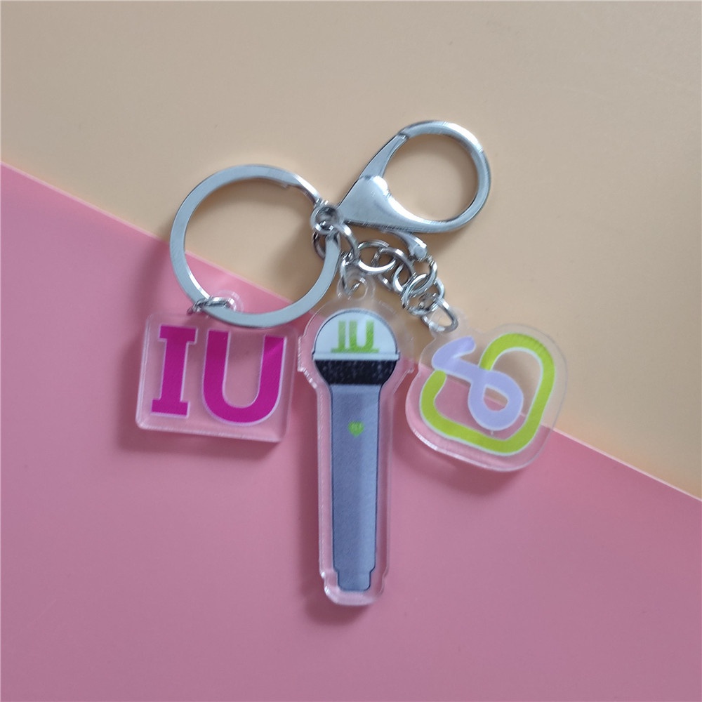 Kpop IU แท่งไฟจี้พวงกุญแจ Lightstick พวงกุญแจเครื่องประดับกระเป๋ากุญแจรถจี้พวงกุญแจ