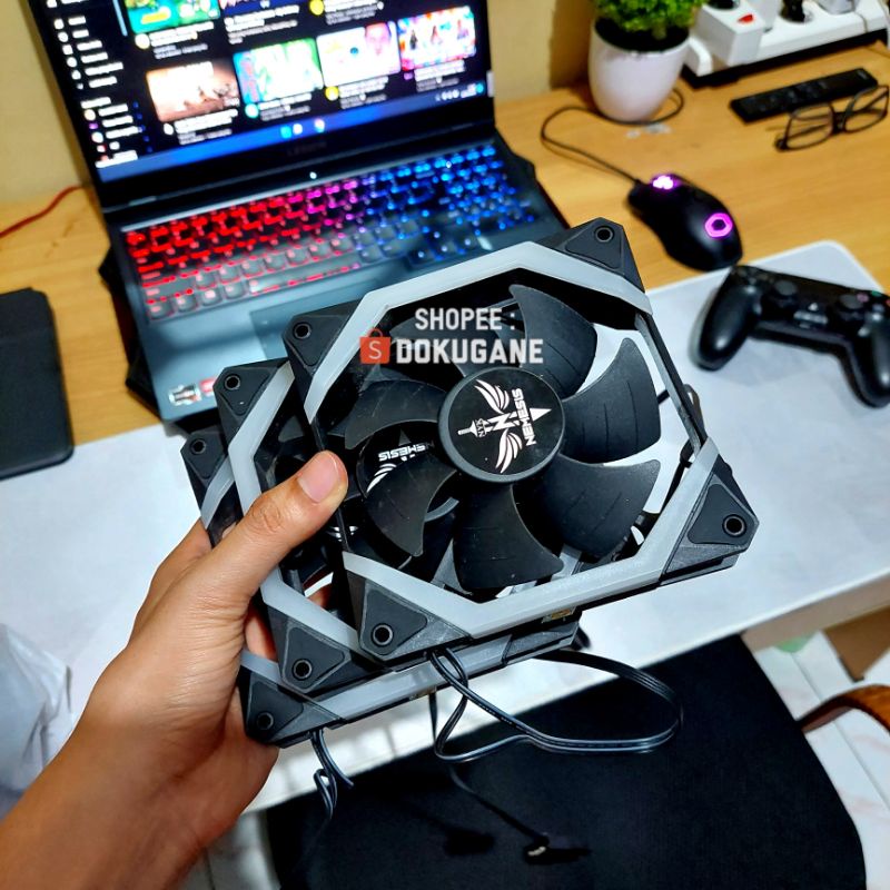 เคสพัดลม 3x 12 มม. NYK Nemesis Spider X PC Fan Case เงียบ RGB วินาทีแพคเกจ molex มือสอง