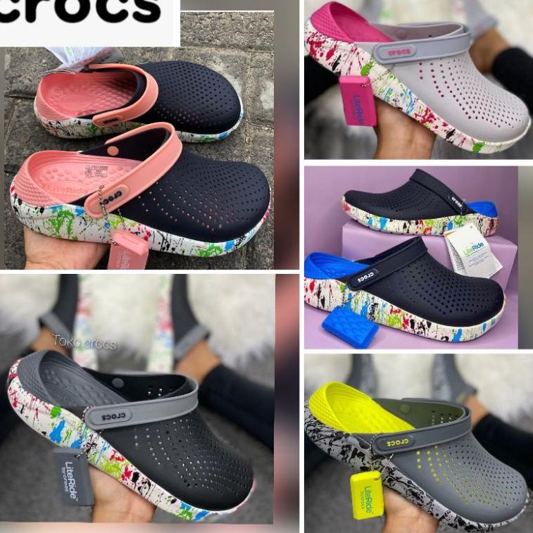 ราคาถูกที่สุดสําหรับผู้ชายและผู้หญิงรองเท้าแตะ / รองเท้าแตะ Crocs Literide พร้อม WOMAN MOTIF / Crocs