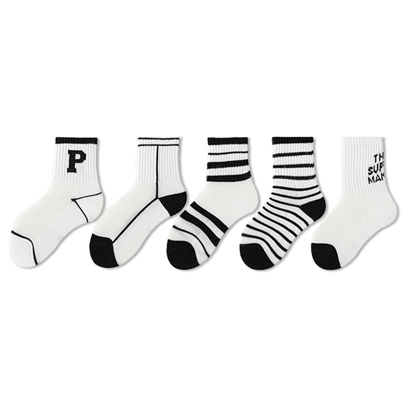 【Bangkok Delivery】ถุงเท้าเด็ก  ระบายอากาศ  ลายการ์ตูน เด็ก 1-13 ปี 5 คู่