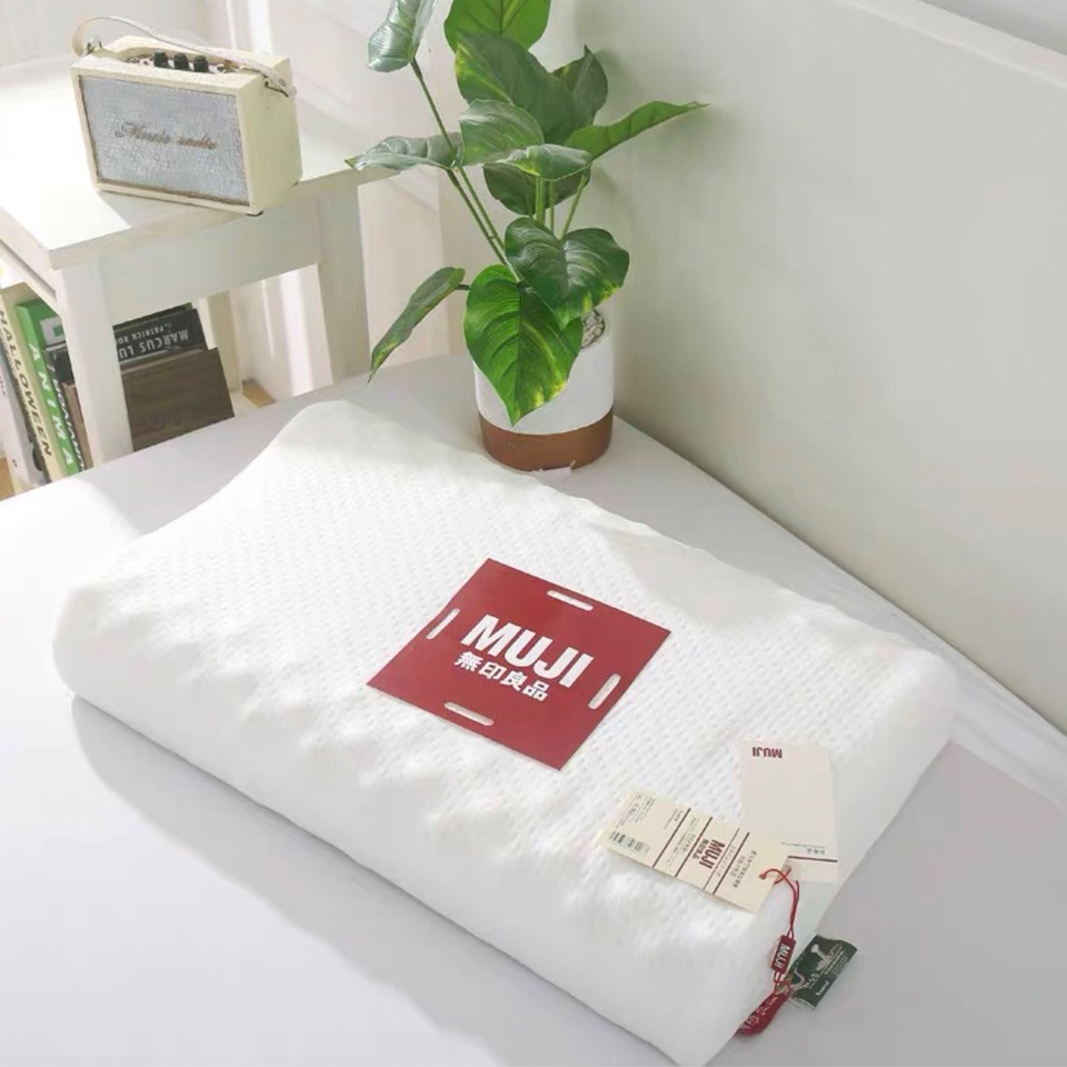 หมอน ZARA MUJI เพื่อสุขภาพ ยางพารา เกรดพรีเมี่ยม แก้ปวดคอ ผลิตจากเมมโมรี่โฟมน้ำหนักเบา นุ่ม ฟู