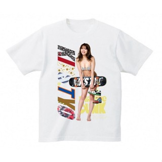 เสื้อยืดผู้ชาย KIKS TYO x Airi Furuta x Weekly Playboy Tee - DUNK SB LOW “WHAT THE DUNK" เสื้อยืดรุ่น