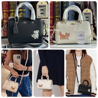 กระเป๋าถือ/สะพายข้างมินิ Mini Rowan Crossbody With Dancing Kitten 001/002