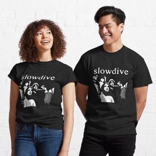 เสื้อแขนสั้น เสื้อไม่ต้องรีด เสื้อยืดผ้าหนา เสื้อยืดถูกๆ Poster Slowdive English rock band Classic T-Shirt 821734564490