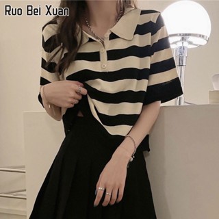 RUO BEI XUAN เสื้อยืดสตรีสไตล์เกาหลีแขนสั้นโปโลคอปกทรงหลวมครอปท็อป