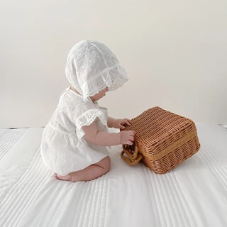 ชุดรอมเปอร์แขนสั้น แต่งลูกไม้ และหมวก แฟชั่นฤดูร้อน สําหรับเด็กทารกแรกเกิดผู้หญิง 2 ชิ้น
