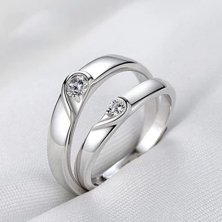 【Y&X】แหวนเงินแท้ 925 ประดับเพทาย ปรับได้ ของขวัญวันวาเลนไทน์ สําหรับผู้ชาย และผู้หญิง 2 ชิ้น