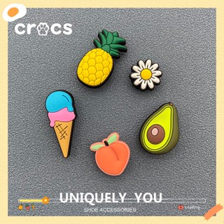 Crocs jibbitz จี้รูปสตรอเบอร์รี่ อะโวคาโด สับปะรด สําหรับตกแต่งรองเท้า DIY