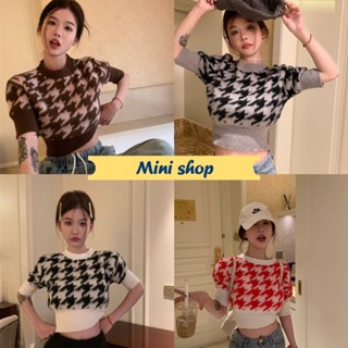 Mini shop🌸พร้อมส่ง🌸 (82017) เสื้อไหมพรมคอกลมแขนสั้น ลายชิโนริน่ารักมากมี4สี