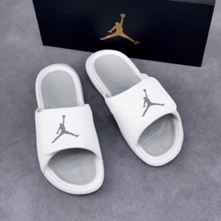 Jordan ของแท้ 100% รองเท้าแตะลําลอง พื้นนิ่ม ใส่สบาย เหมาะกับการเล่นกีฬา กลางแจ้ง สําหรับผู้ชาย และผู้หญิง