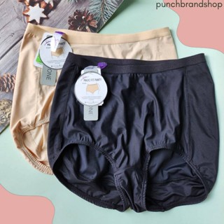 Sabina กางเกงชั้นใน รุ่น Panty Zone รหัส SUXZ650 Magic Fit เอวสูง กางเกงในที่ช่วยอุ้มก้น size M