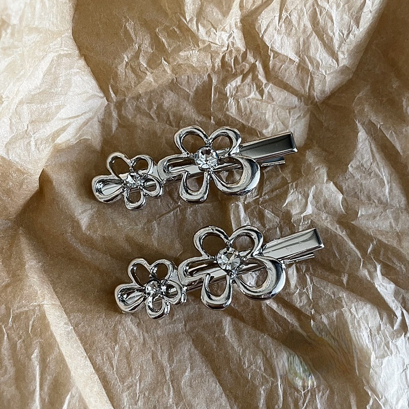 กิ๊บติดผมหน้าม้า โลหะ ลายดอกไม้น่ารัก เครื่องประดับผม สําหรับเด็กผู้หญิง 1 ชิ้น