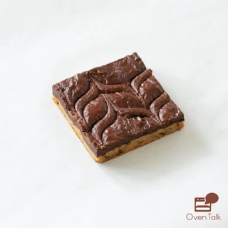 Oven Talk - Chocolate Hazelnut Spread Brookie ขนาด 3x3 นิ้ว