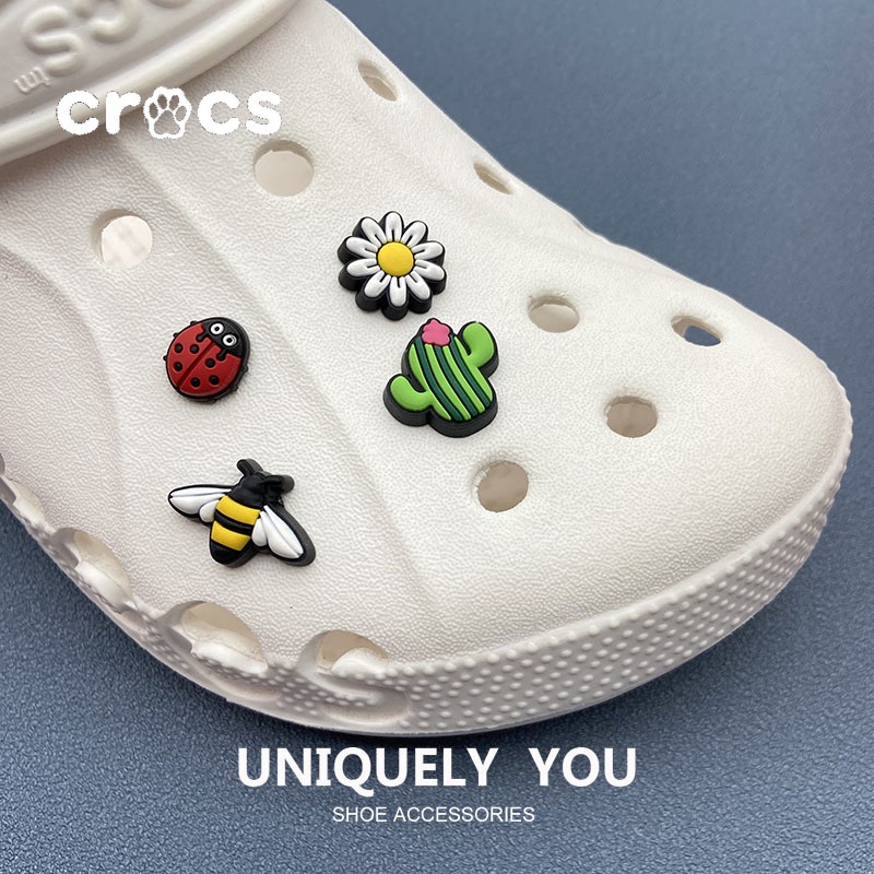 Crocs jibbitz จี้รูปแมลงเต่าทอง ผึ้ง เดซี่ เครื่องประดับแฟชั่น สําหรับตกแต่งรองเท้า DIY