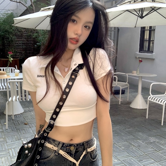 NZN NZN NZN NZN NZN NZN เสื้อครอปแขนสั้น คอโปโล รัดรูป