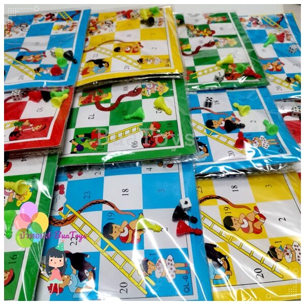 เซ็ตละ 12 ชิ้น บันไดงู เกมงู เกมกระดาน กระดานบันไดงู ของเล่นเกมบันไดงู เกมงูตกบันได ขนาด 33x33 ซม.