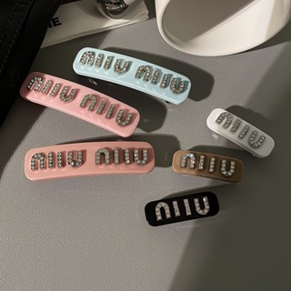 Miumiu กิ๊บติดผม กิ๊บปากเป็ด พรีเมี่ยม สีแดง สําหรับผู้หญิง