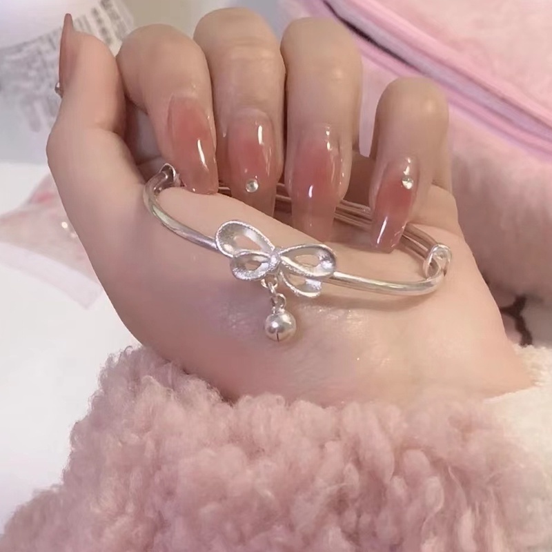 สร้อยข้อมือ กําไลข้อมือ โบว์ ระฆัง ปรับได้ แฟชั่นเกาหลี / หรูหรา สีเงิน โบ กําไลข้อมือ สําหรับผู้หญิง เด็กผู้หญิง