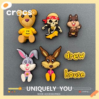 Crocs jibbitz charms drew house charm เครื่องประดับแฟชั่นรองเท้าหัวเข็มขัดด้านบนตกแต่ง