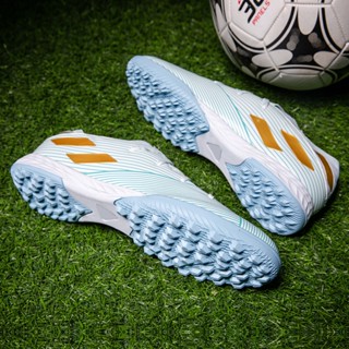 TF Soccer Boots ที่มีคุณภาพสูงต่ําตัดรองเท้าฟุตบอลเยาวชนรองเท้าฝึกอบรมผู้ใหญ่ยางแต่เพียงผู้เดียวแหลมขนาด: 32- 45