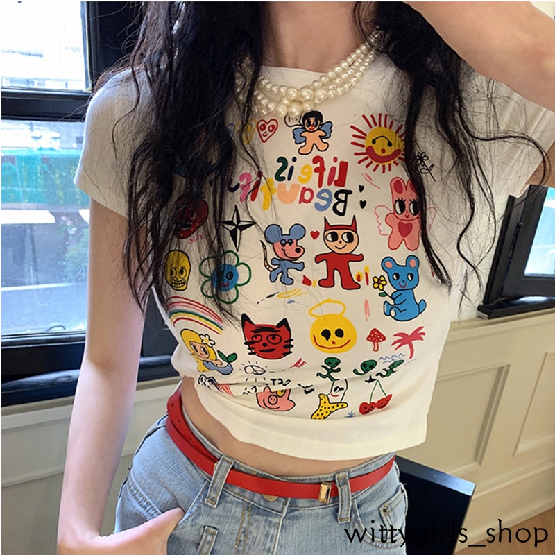 Wittygirls-shop_ เสื้อยืด พิมพ์ลายการ์ตูนน่ารัก เข้ารูป แฟชั่นฤดูใบไม้ผลิ สําหรับผู้หญิง