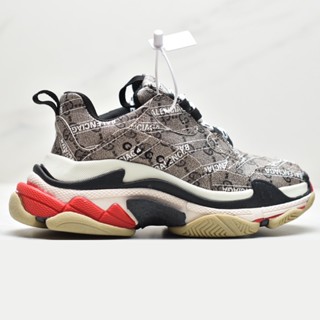 Gucc X Balenciag Triple S รองเท้าผ้าใบลําลอง สําหรับผู้ชาย ผู้หญิง เหมาะกับการเล่นกีฬา WHI1